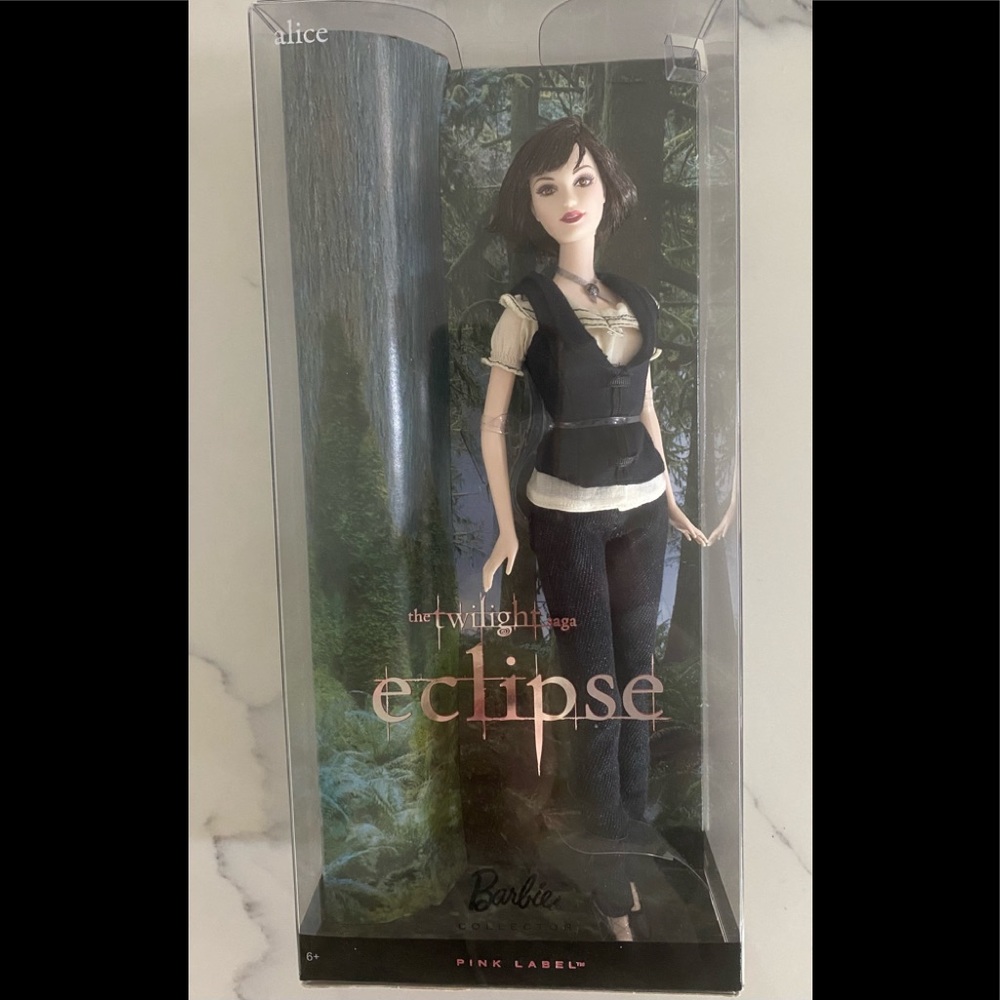Barbie Twilight Saga Eclipse “Alice” Pink Label